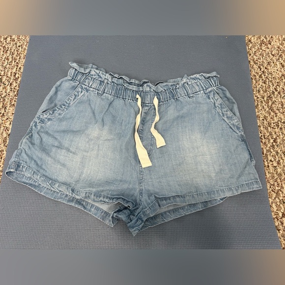 Women’s Harlow chambray “denim” shorts - Picture 1 of 3